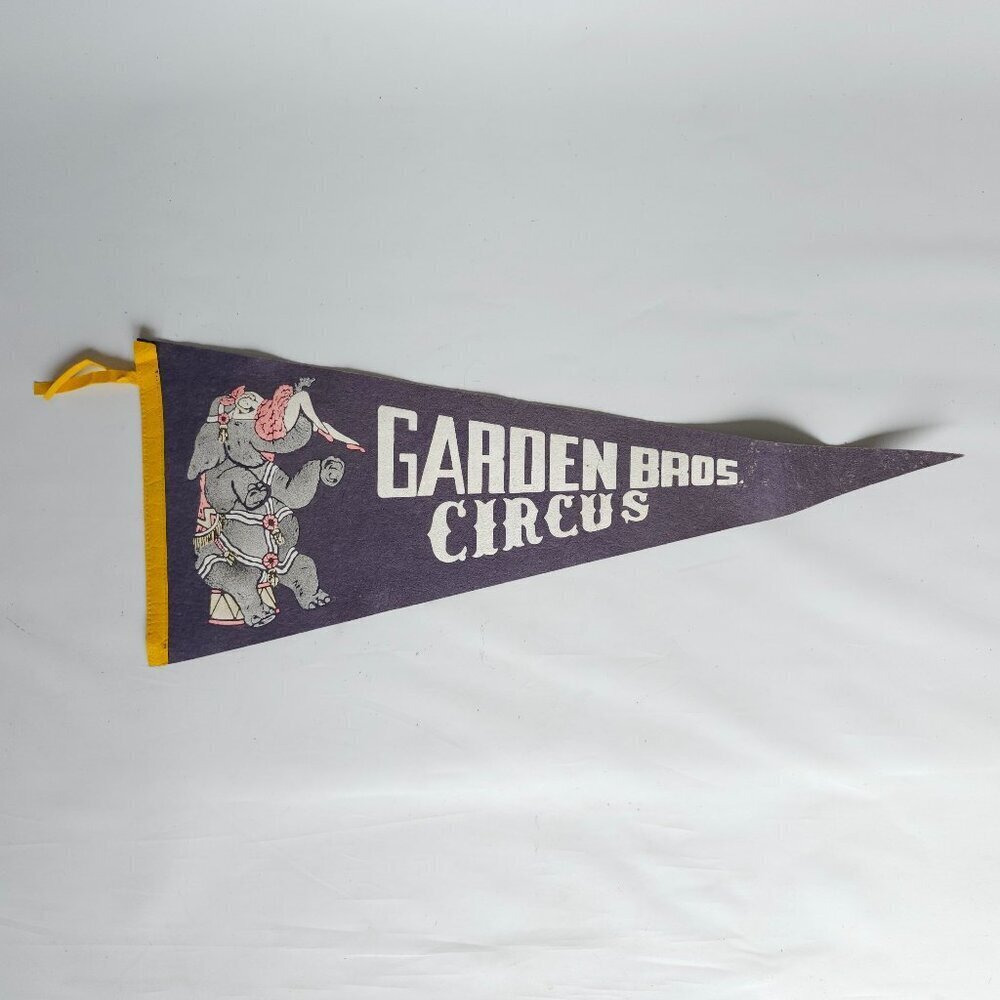 Vintage GARDEN BROS. CIRCUS SHOW Pennant LARGE Pennant/Banner